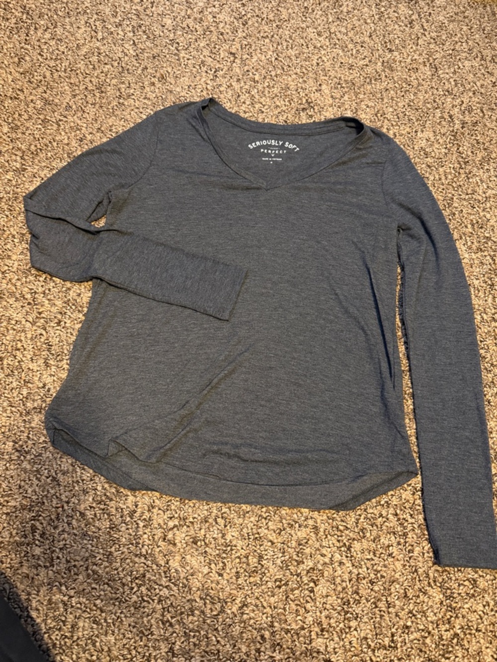 Aeropostale Women's Dark Gray V-Neck Long Sleeve Tee